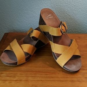 NWOT/B Dansko sandals. Size 40